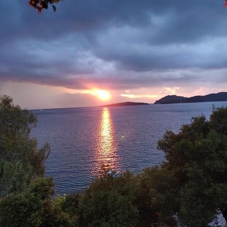Villa Korakias Seaview Yénion Exterior foto